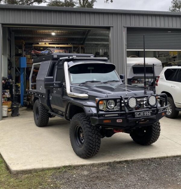 Screenshot Toyota LandCruiser 79 Series Sunvisor