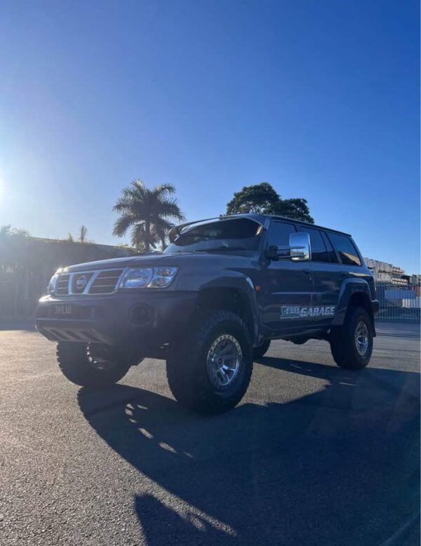 F6E833EC-EEF3-44DF-A7F5-0D83644ADD29 Nissan Patrol GU (Y61) Sunvisor β Gloss Black