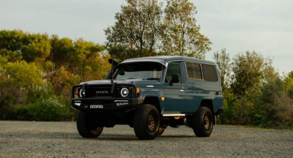 Toyota LandCruiser Troopy Sunvisor