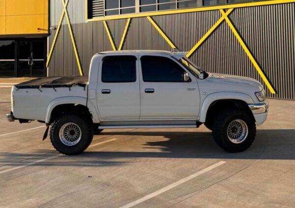 Hilux Sunvisor