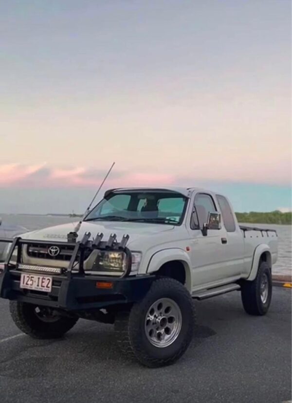 Hilux Sunvisor