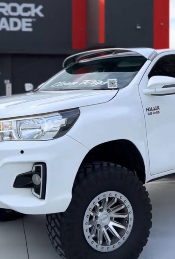 N80 Hilux Sunvisors