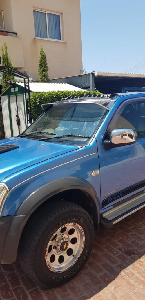 coloradorodeorasunvisorroofrackworldsa-500x1029 Ford Courier Feb 1999-Dec 2006 Mesh Windscreen Sunvisor