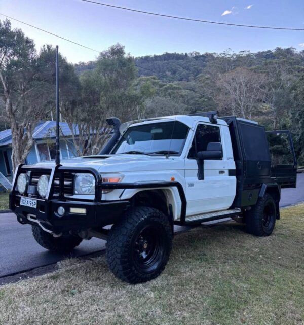 WhatsApp Image 2025-12-01 at 02.20.14_f5052f21 Toyota Land Cruiser 79 Series Ute SunVisor