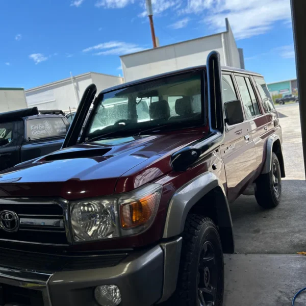 2_d80ab338-fea7-438c-a2ec-00404bcc5215 70 Series (Pre Face Lift) 5" Snorkel